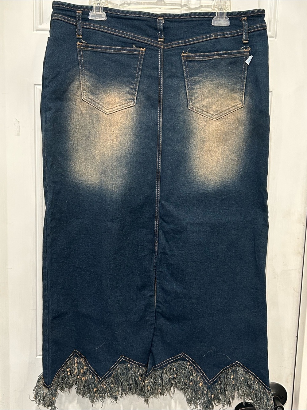Joy Jeans Vtg Y2K Fringe Denim Skirt Scalloped Raw Hem Whiskered Midi Plus 3X - Picture 6 of 11